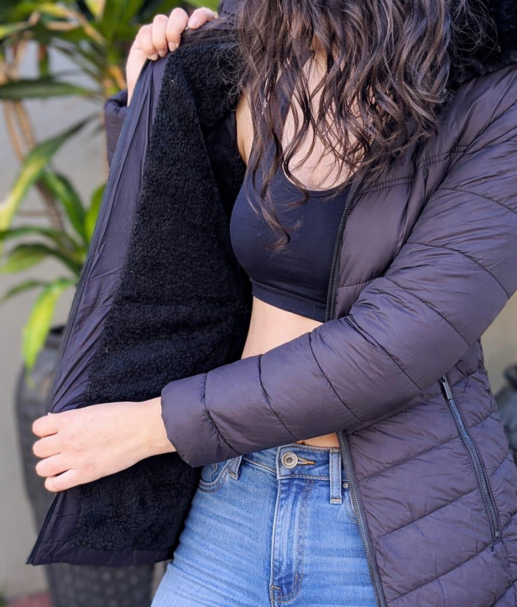 Jaqueta Puffer Feminina Premium com Capuz de Pelúcia