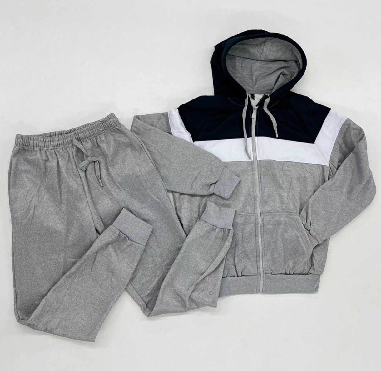 Conjunto de Moletom Masculino Slim Fit com Capuz – Conforto e Estilo